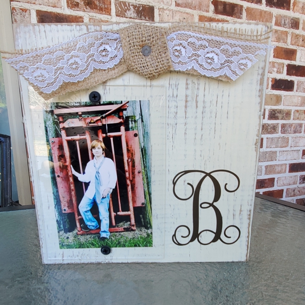"B" Wood Block Photo Frame - Picture 2 of 8